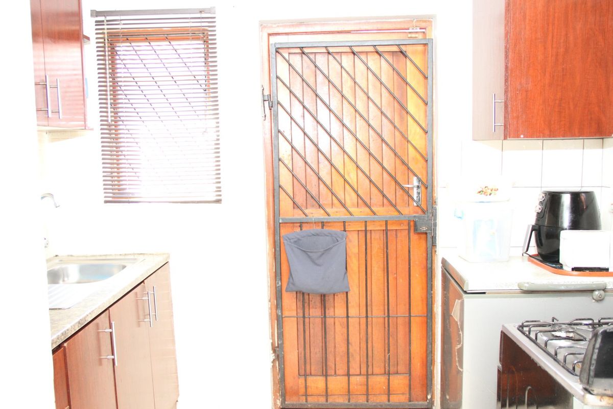 3-Bedroom Family Home in Highbury – Move-In Ready & Perfectly Priced - Photo 5