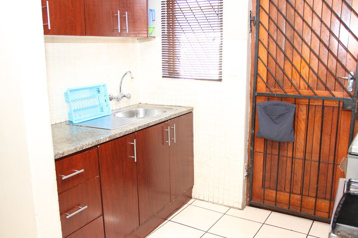3-Bedroom Family Home in Highbury – Move-In Ready & Perfectly Priced - Photo 4