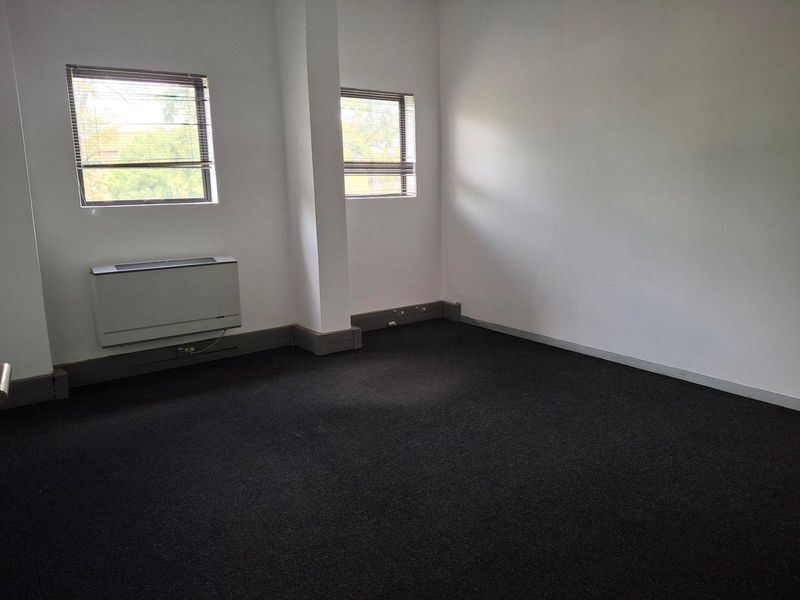 !!NEGOTIATE YOUR RENT WITH THE DEDICATED BROKER!! - Photo 7