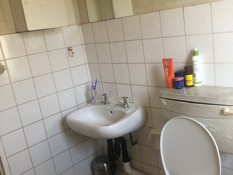 2 Bedroom and 1 Bathroom available for you to buy Call us now!! - Photo 9