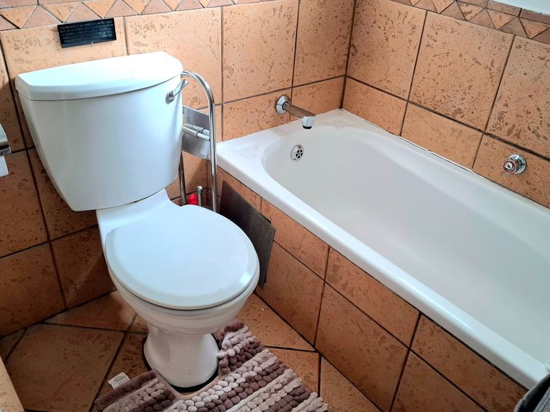 Spacious Benoni North family haven for sale - Photo 7