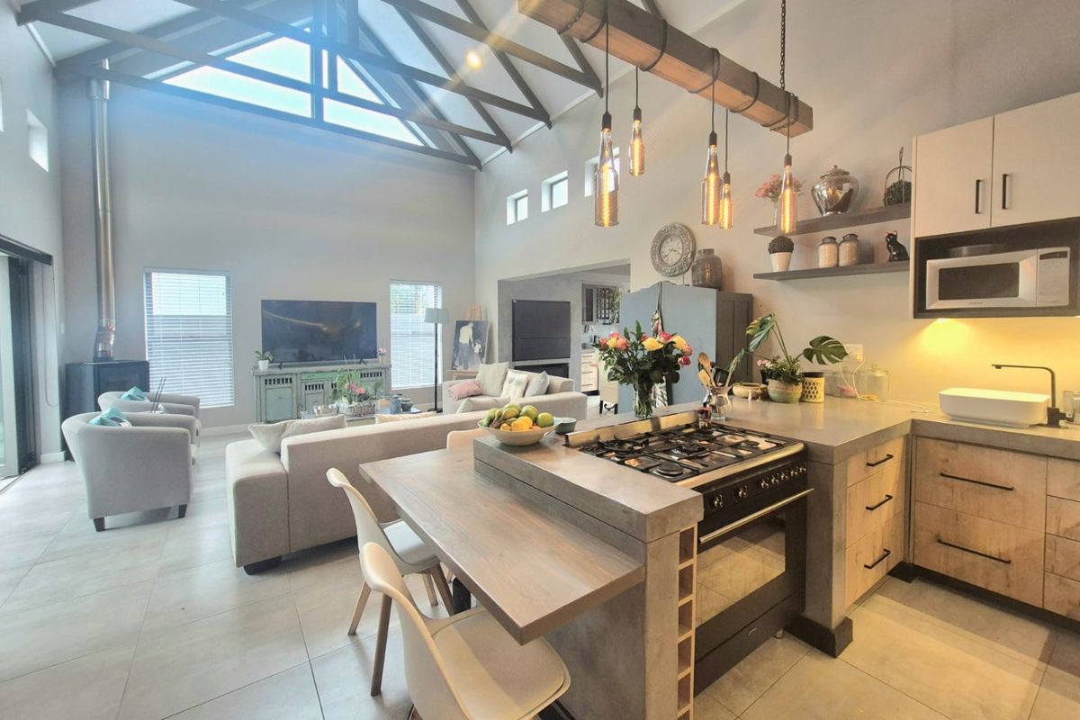 Modern living in Blue Mountain Village - Photo 2