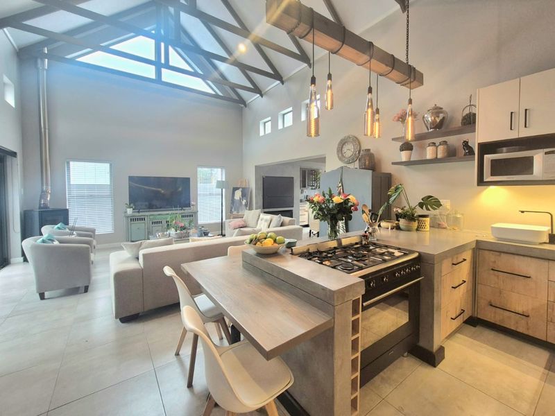 Modern living in Blue Mountain Village - Photo 2