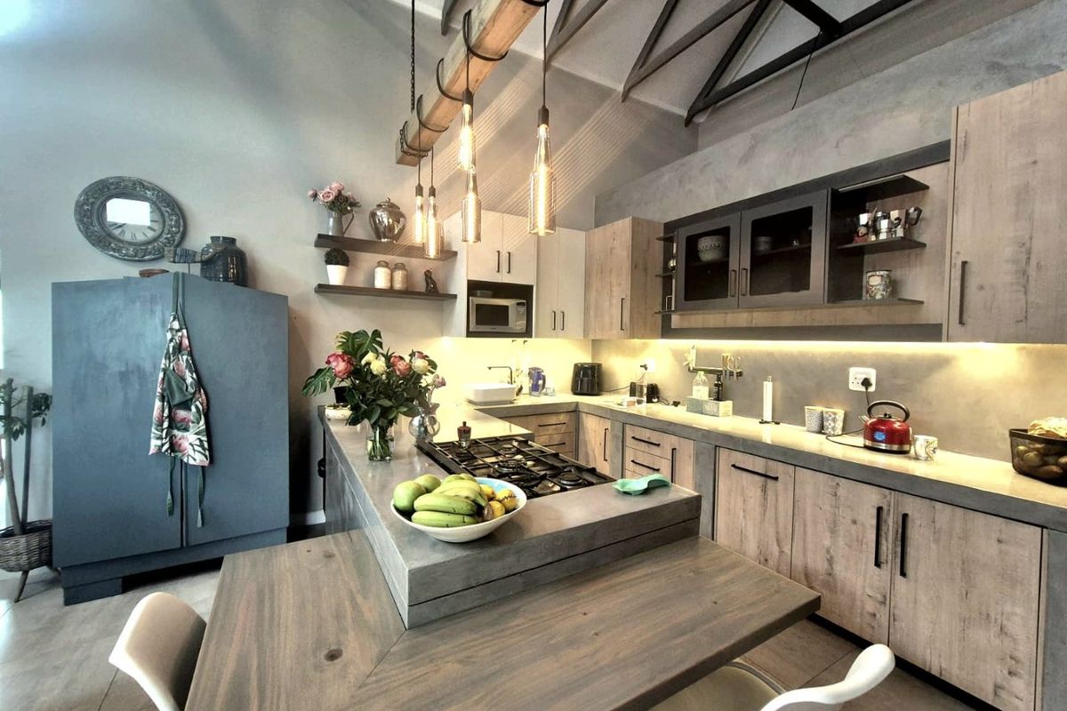 Modern living in Blue Mountain Village - Photo 3