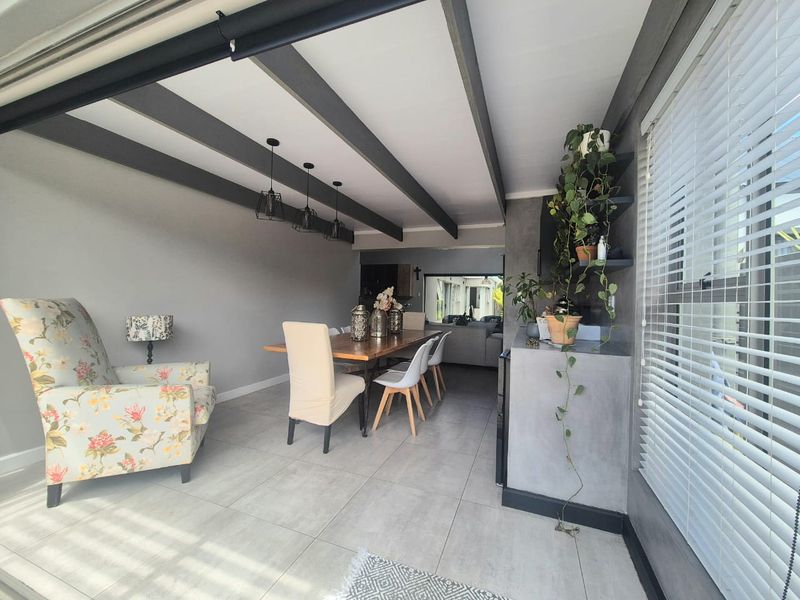 Modern living in Blue Mountain Village - Photo 5