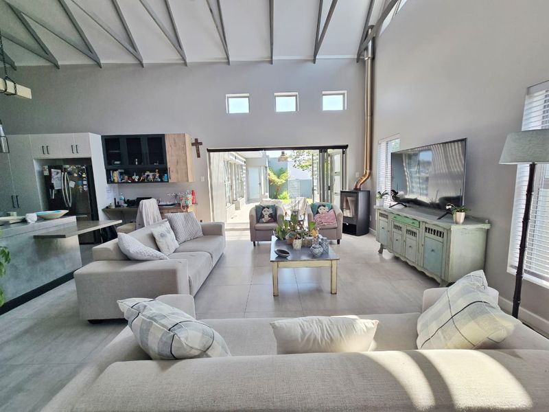 Modern living in Blue Mountain Village - Photo 8