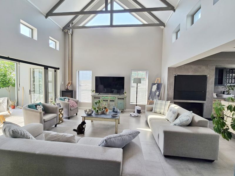 Modern living in Blue Mountain Village - Photo 6