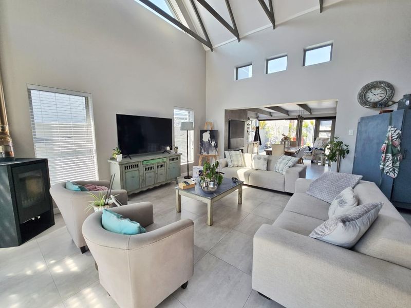 Modern living in Blue Mountain Village - Photo 7