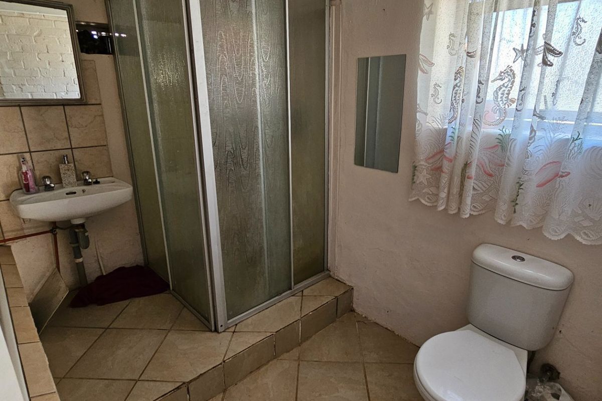 House/Business in the heart of Albertinia - Photo 3