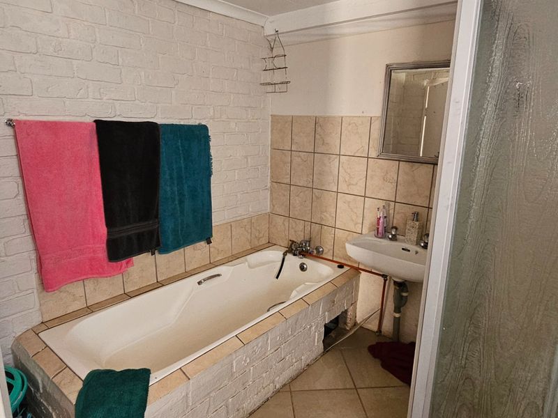 House/Business in the heart of Albertinia - Photo 9