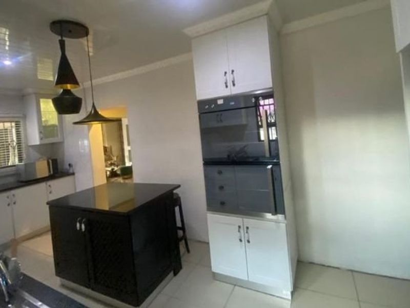 5 Bedrooms for Sale in Proclamation hill  - Photo 5