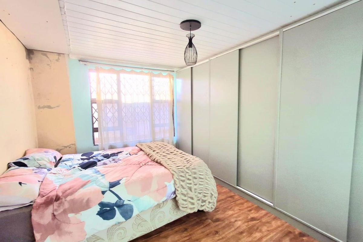 4-Bedroom House for Sale in NU 9, Mdantsane - Photo 4