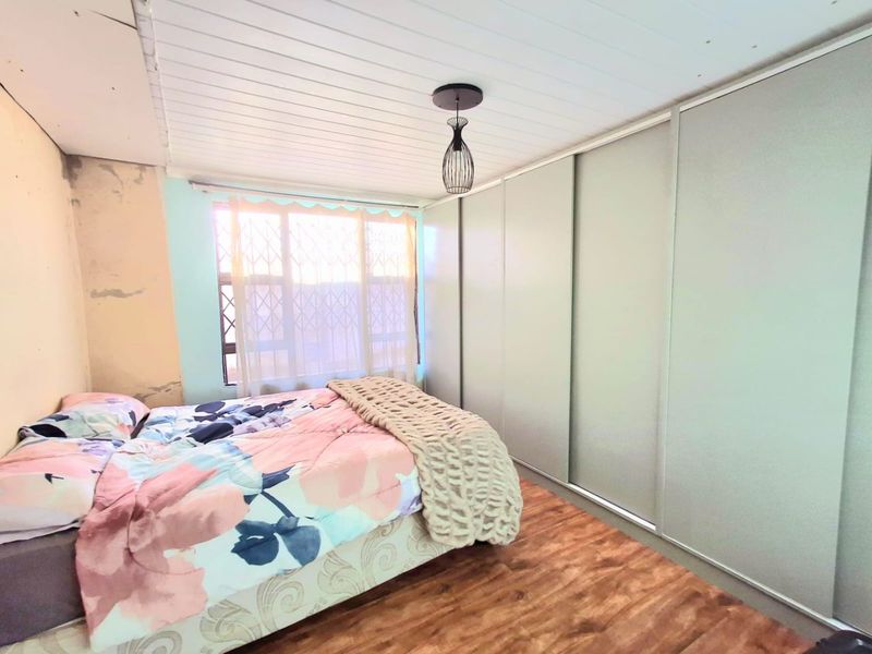 4-Bedroom House for Sale in NU 9, Mdantsane - Photo 4