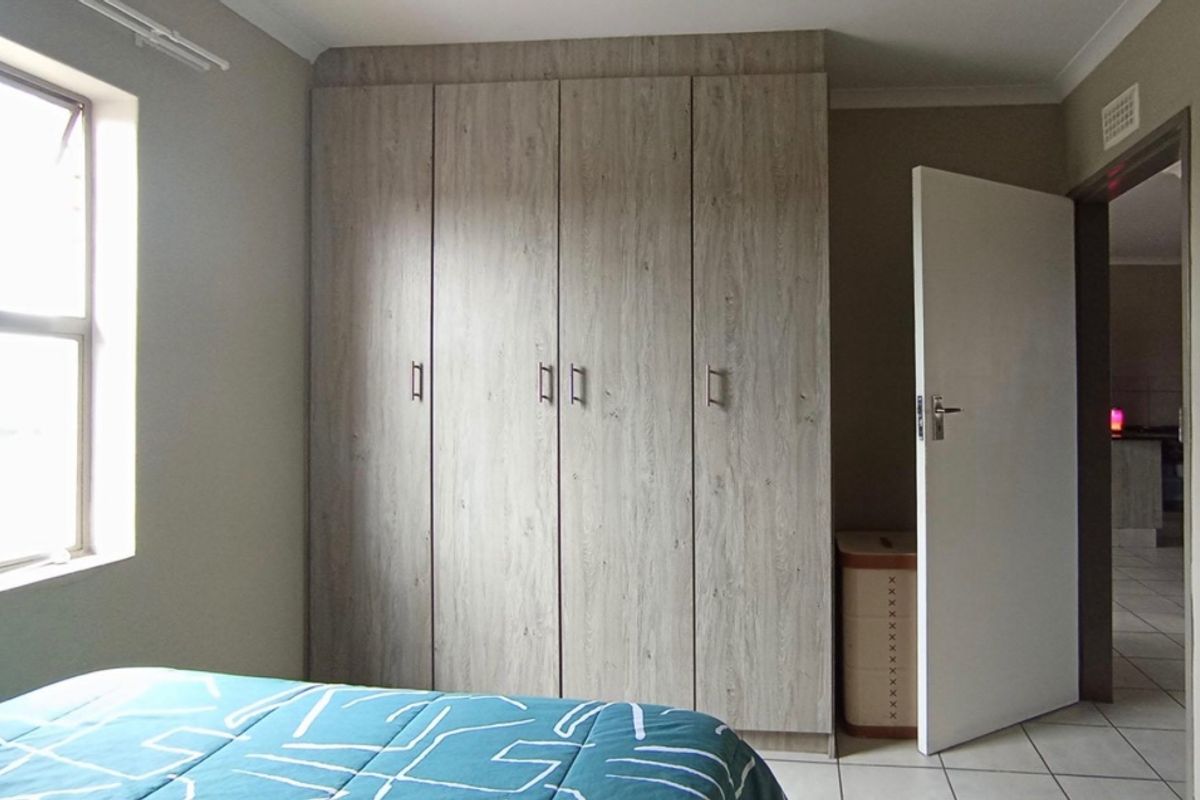 2 bedroom apartment for sale in Huewelood  - Photo 5