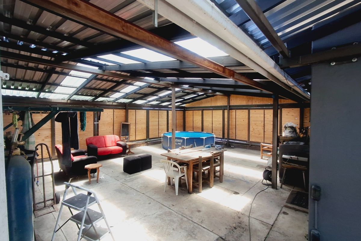 Modern, Spacious 3-Bedroom Home Perfectly Located on a Corner Stand with Endless Potential - Photo 4