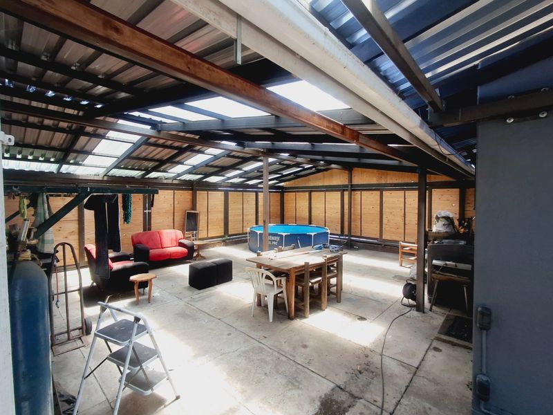 Modern, Spacious 3-Bedroom Home Perfectly Located on a Corner Stand with Endless Potential - Photo 4