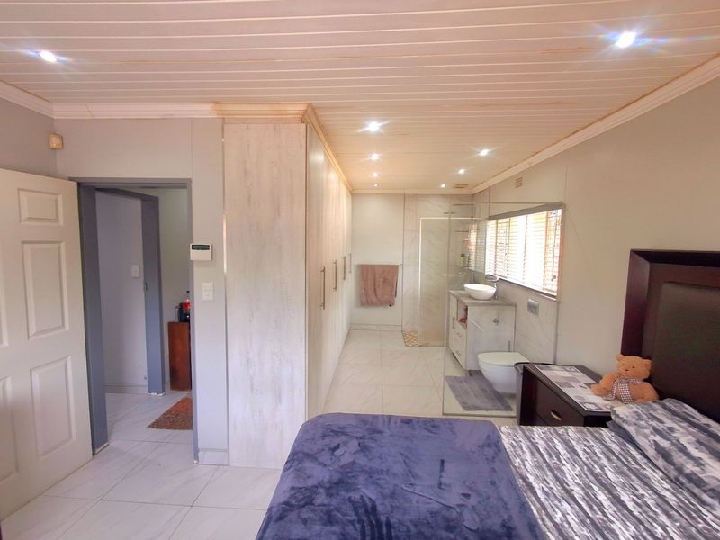 Modern, Spacious 3-Bedroom Home Perfectly Located on a Corner Stand with Endless Potential - Photo 8