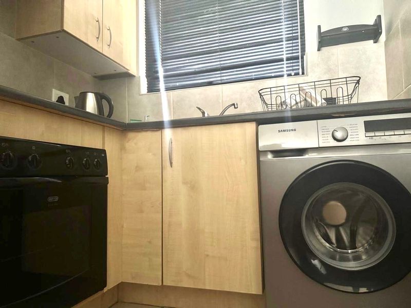 Secure Coastal Rental in Diaz Strand, Fully Furnished Ground-Floor Apartment - Photo 6