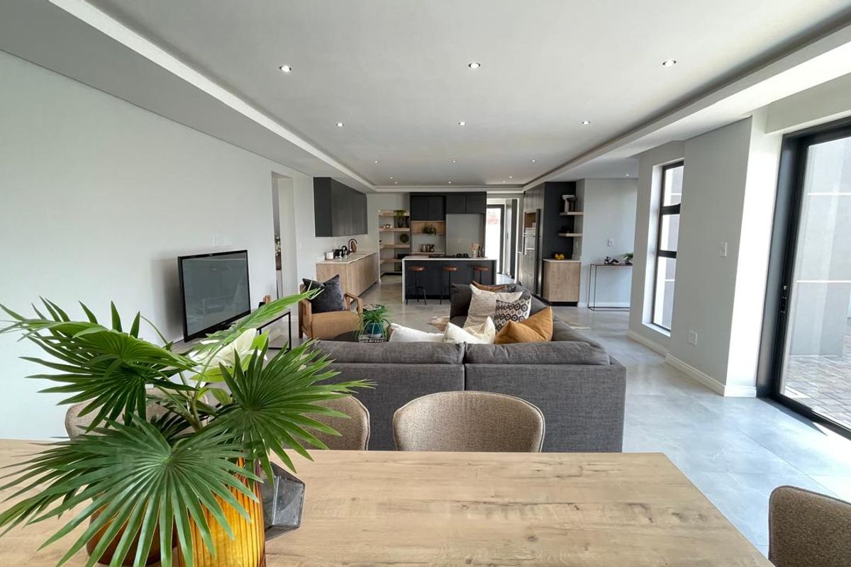 Newly Built Contemporary 4 Bedroom Family Home | Pool & Boma | Staff Quarters   - Photo 3