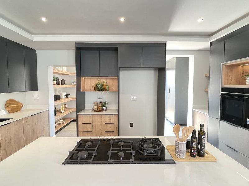 Newly Built Contemporary 4 Bedroom Family Home | Pool & Boma | Staff Quarters   - Photo 7