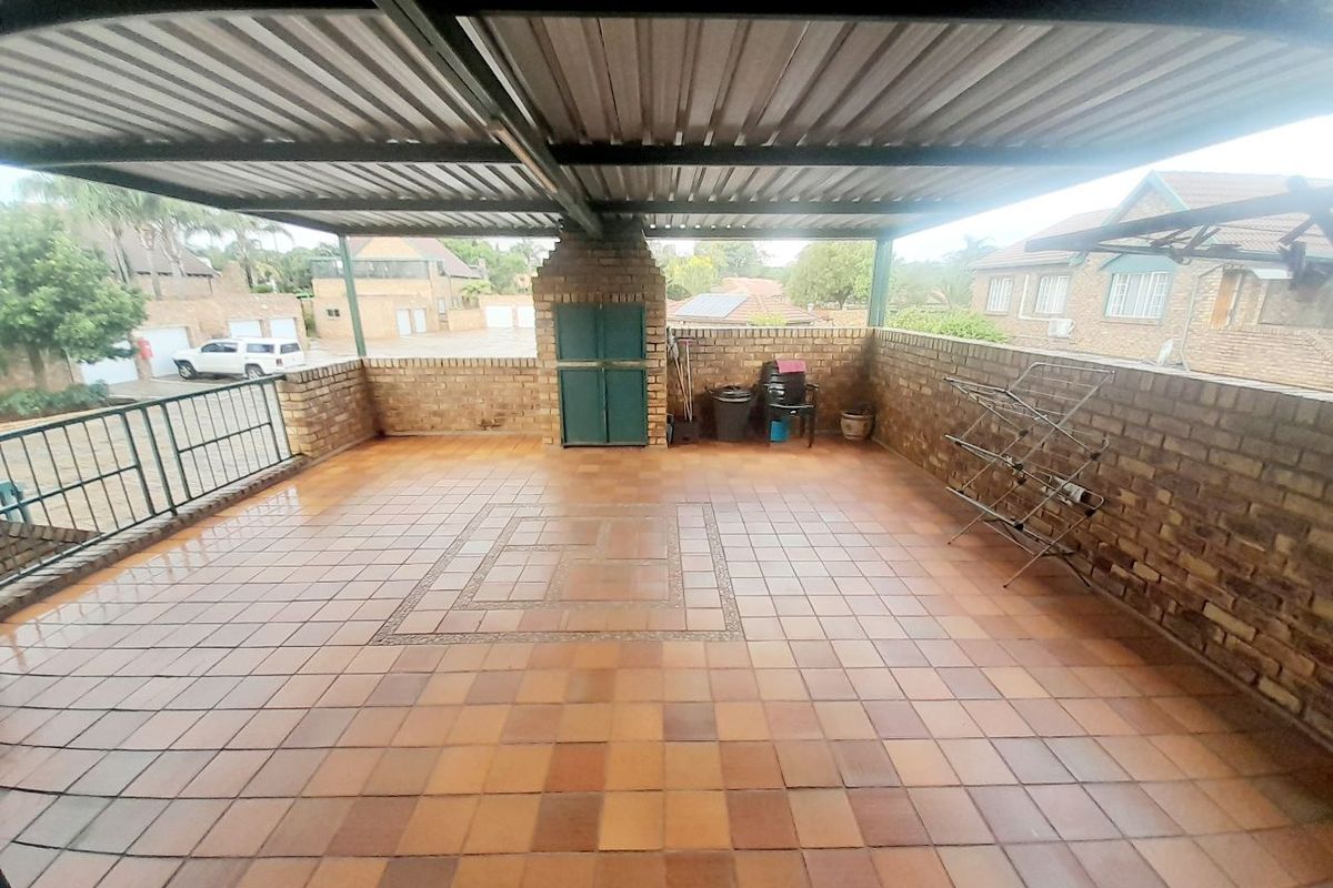 Modern 3-Bed Townhouse with Large Patio and Built-In Braai - Photo 2