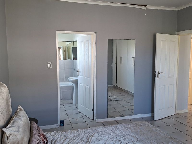 Secure Coastal Living in the Heart of Seaside Gonubie - Photo 5