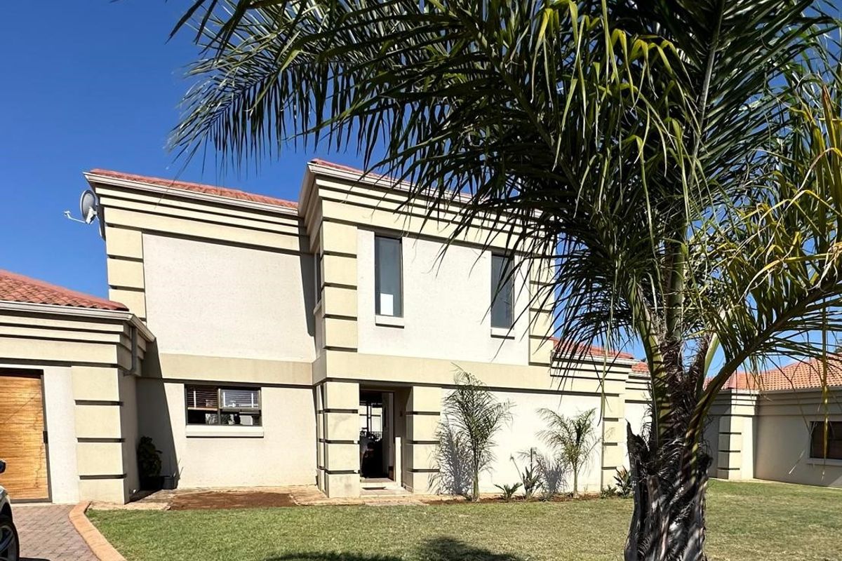 Modern Tuscan-Style Home with Breathtaking Views - Photo 4