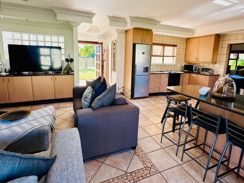 Modern Tuscan-Style Home with Breathtaking Views - Photo 7