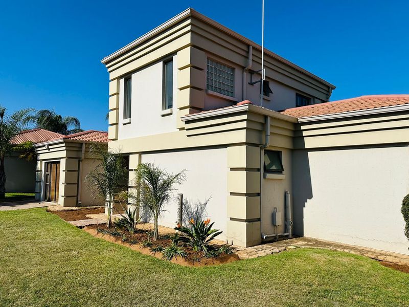 Modern Tuscan-Style Home with Breathtaking Views - Photo 8