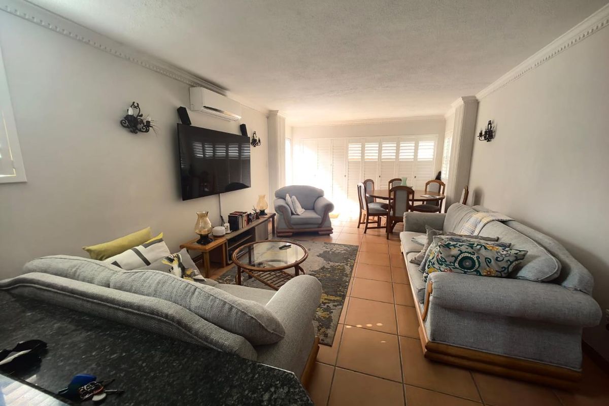 2 Bedrooms, 3 Bathrooms Duplex For Sale In Windermere, Durban - Photo 2