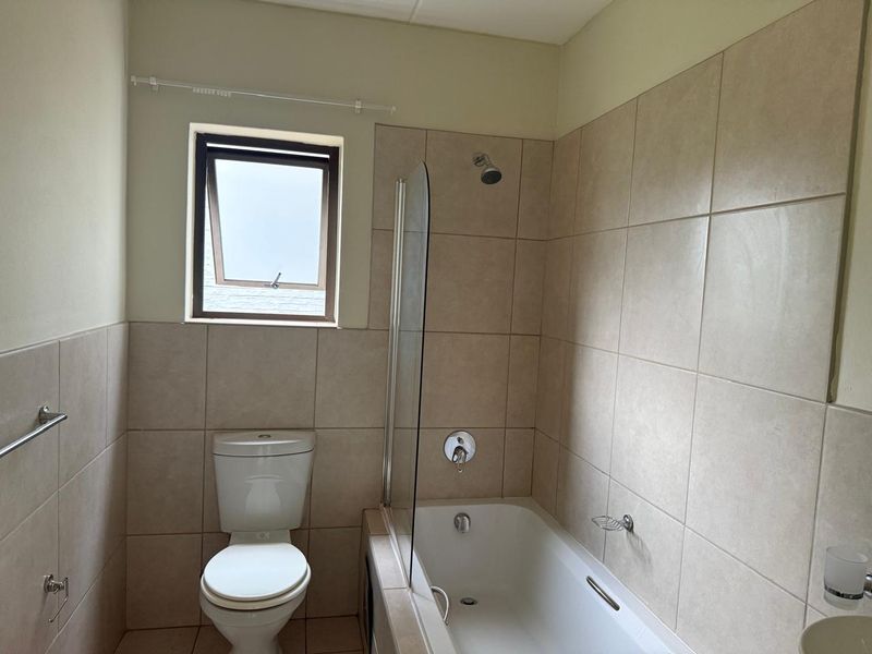 Modern 2 Bedroom,1 Bathroom Apartment for Sale - Photo 10