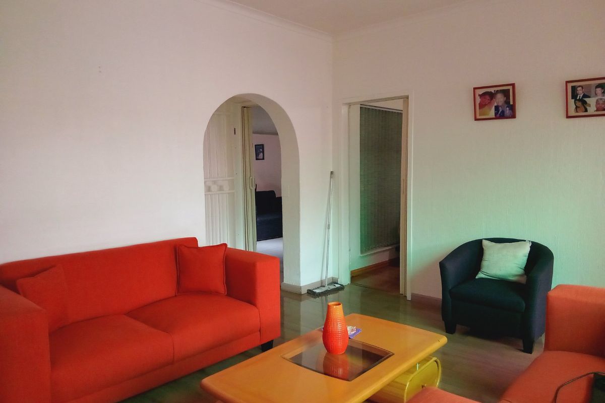 An house for sale with 2 bedroom and 1 bathroom ready for you to buy, in Boksburg North - Photo 4