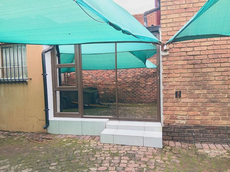 An house for sale with 2 bedroom and 1 bathroom ready for you to buy, in Boksburg North - Photo 9