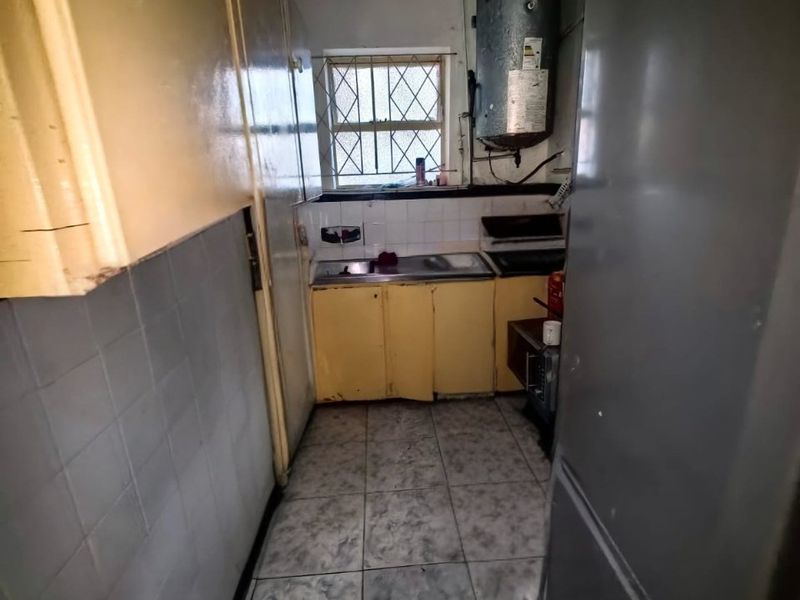 1 Bedroom, 1 Bathroom Apartment For Sale In Point, Durban - Photo 1