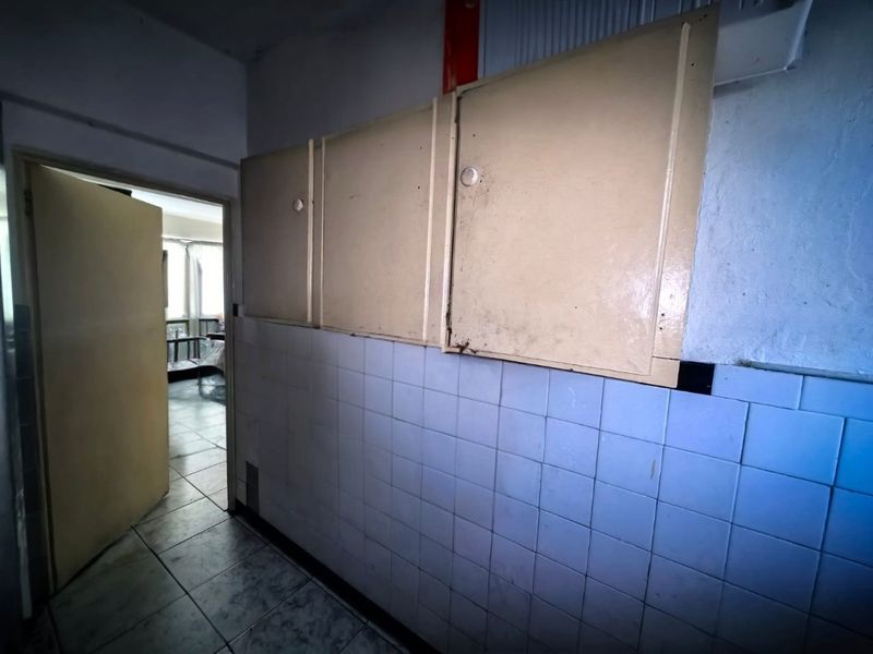 1 Bedroom, 1 Bathroom Apartment For Sale In Point, Durban - Photo 2