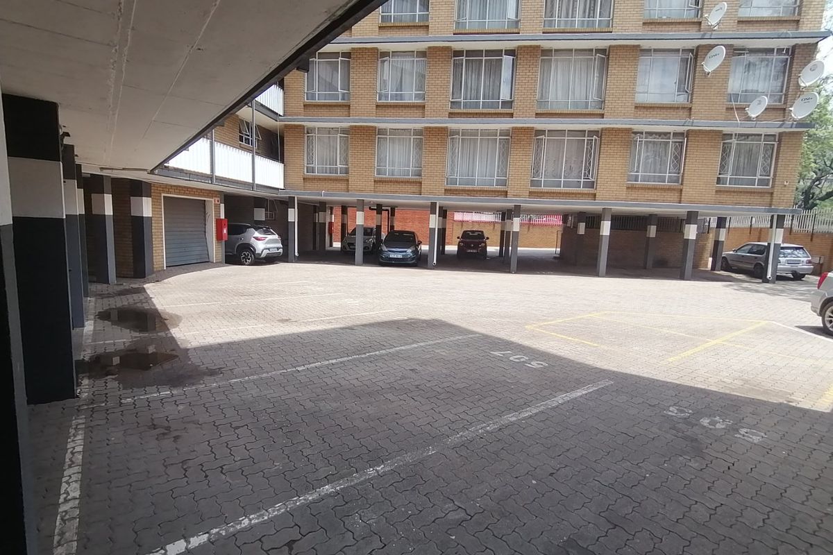 FOR SALE: Modern & Secure 3-Bedroom Apartment – Pretoria CBD - Photo 3