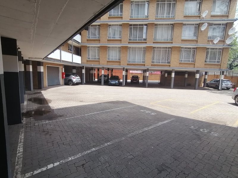 FOR SALE: Modern & Secure 3-Bedroom Apartment – Pretoria CBD - Photo 3