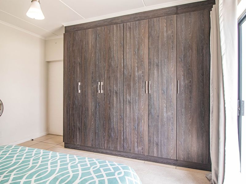 Immaculate 2 bedroom apartment for sale in Greenstone Hill - Photo 10