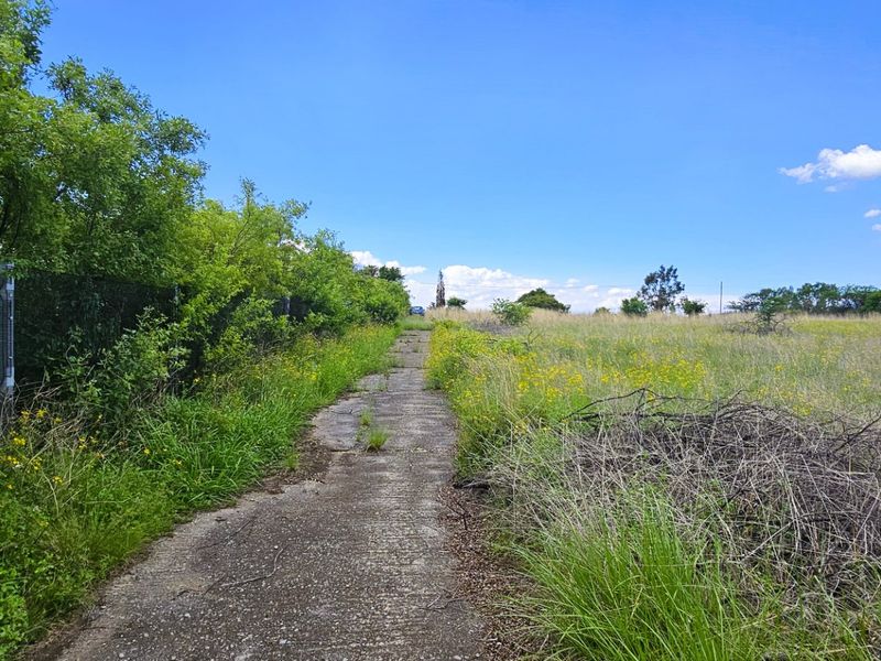 Stunning Waterfront Stand in Vaal Marina - Photo 9