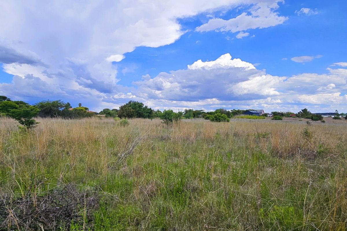 Stunning Waterfront Stand in Vaal Marina - Photo 4