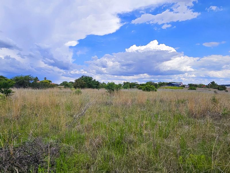 Stunning Waterfront Stand in Vaal Marina - Photo 4