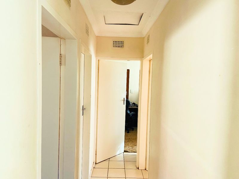 3 Bedroom House For Sale - Photo 10