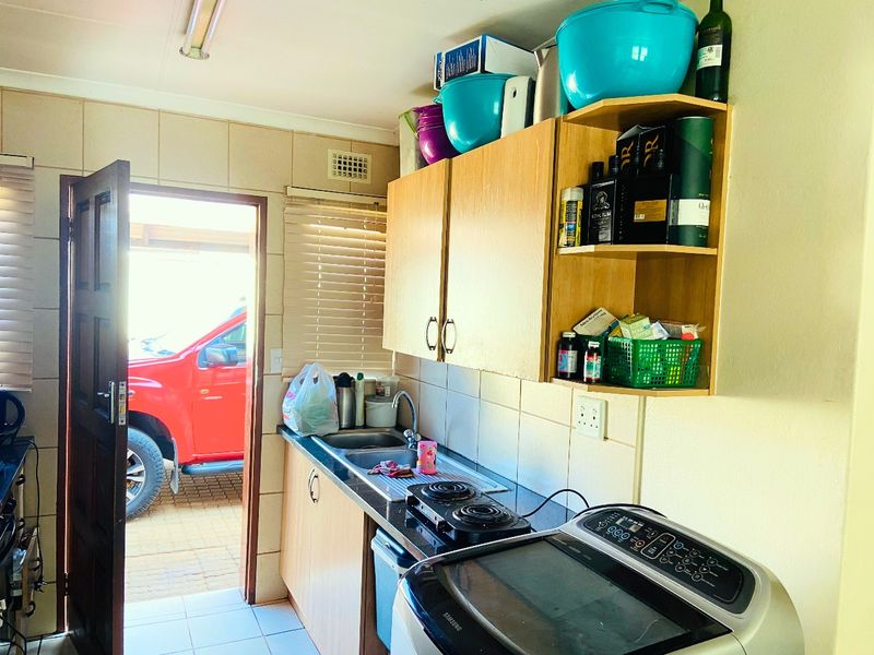 3 Bedroom House For Sale - Photo 9