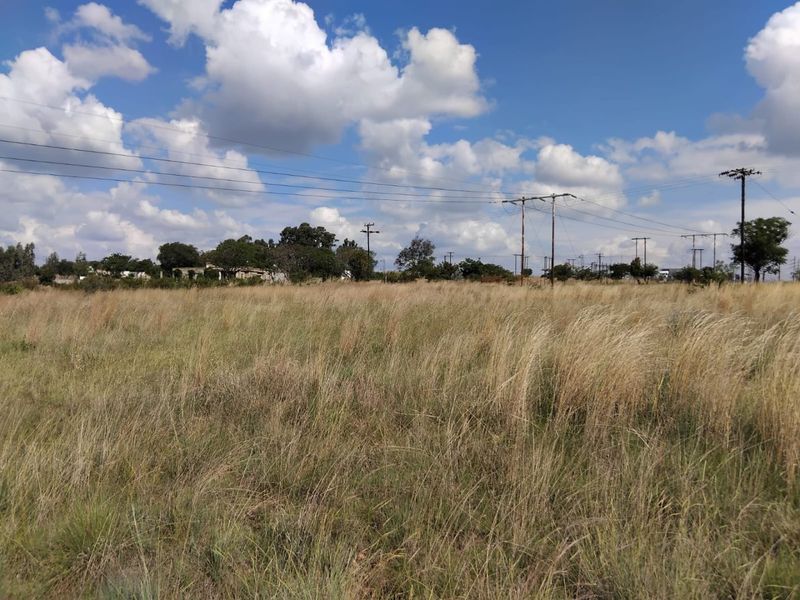 11 000 SQUARE METERS VACANT LAND/STAND PROPERTY FOR SALE - Photo 1