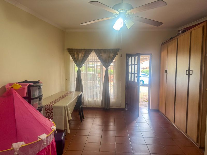 Popular townhouses - Photo 3