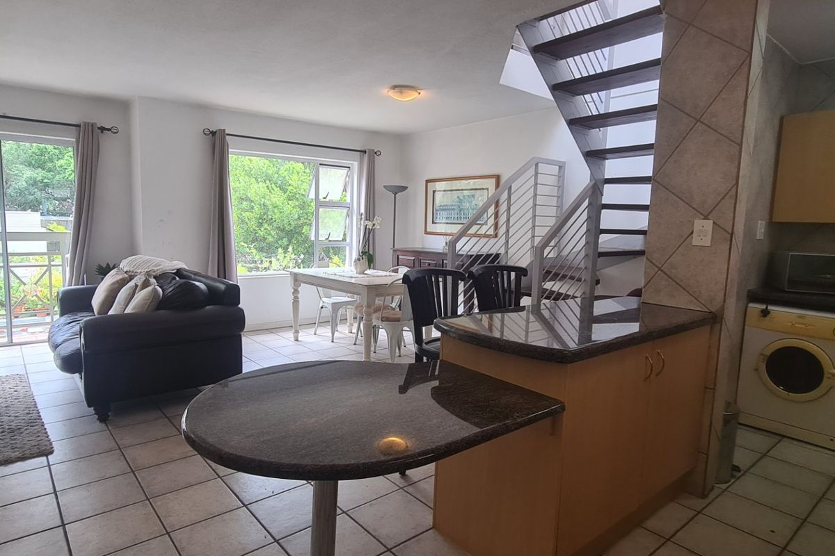 Spacious Multi-Level 1 Bedroom Apartment for sale in Morningside, Sandton - Photo 4