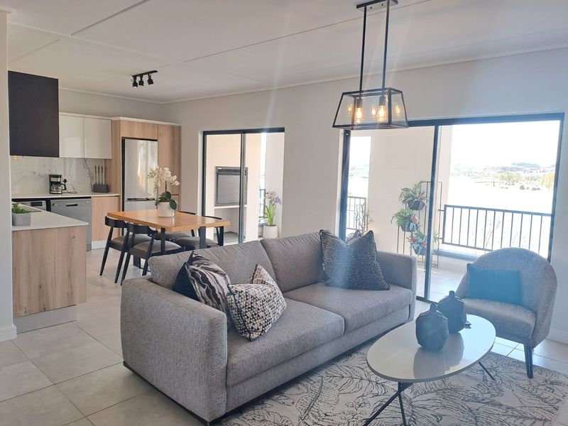 Lagoon Facing Spacious 3 Bedroom to rent in Munyaka, Waterfall City - Photo 5