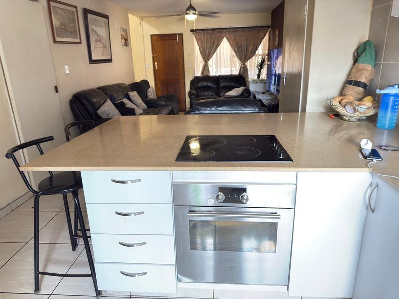 2 Bedroom 2 Bath House For Sale - Photo 2