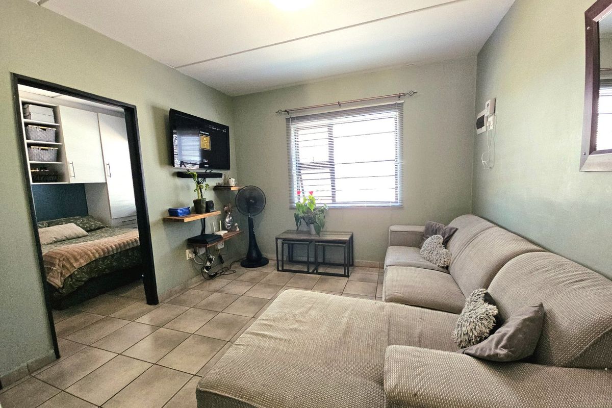 Ground floor apartment located close to all amenities - Photo 3