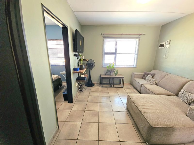 Ground floor apartment located close to all amenities - Photo 8